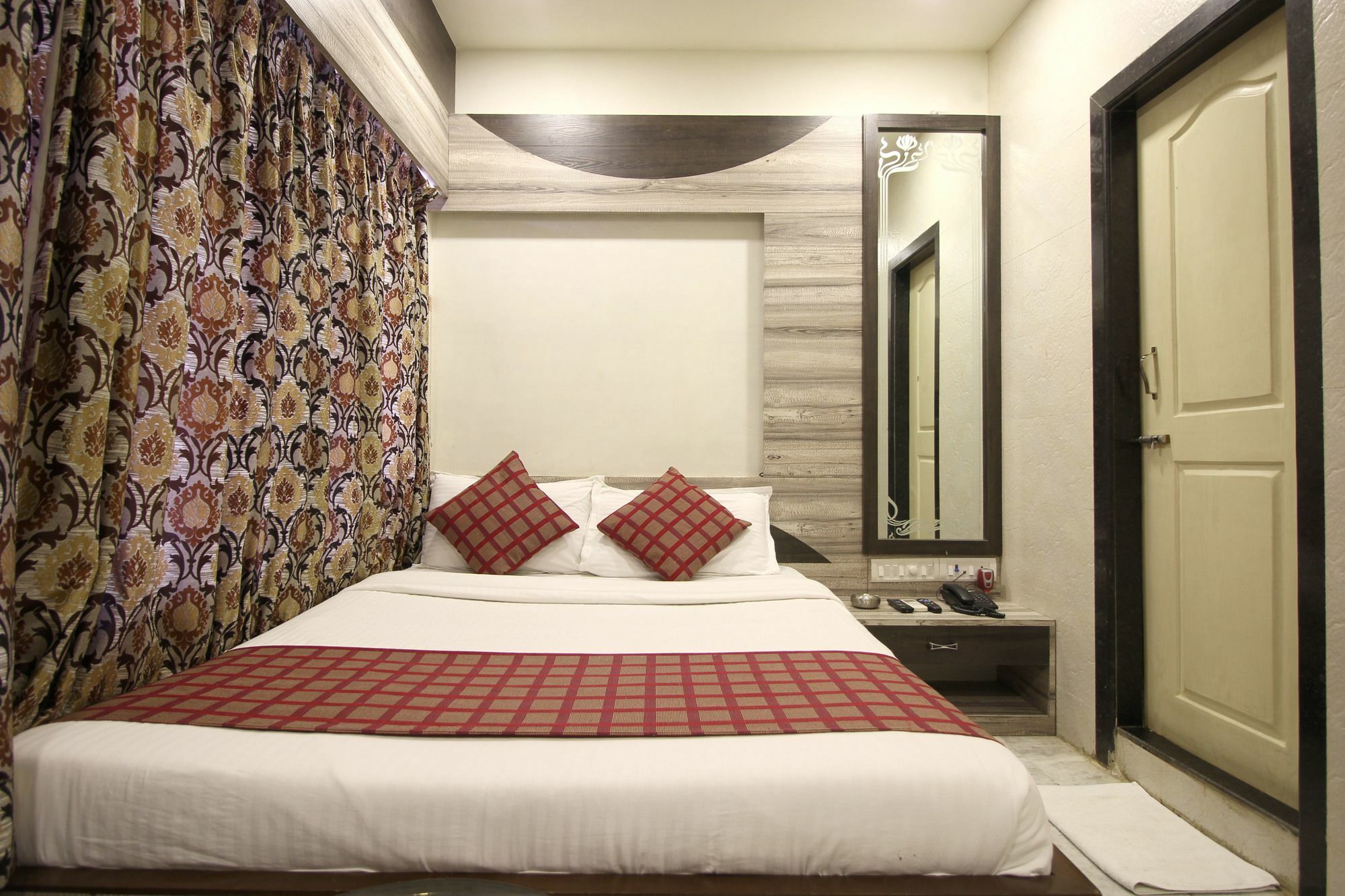 Hotel Oc Residency Mumbai  Buitenkant foto