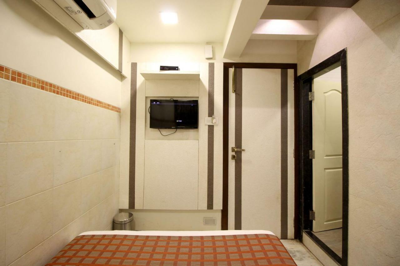 Hotel Oc Residency Mumbai  Buitenkant foto